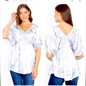 Dressy top
size large